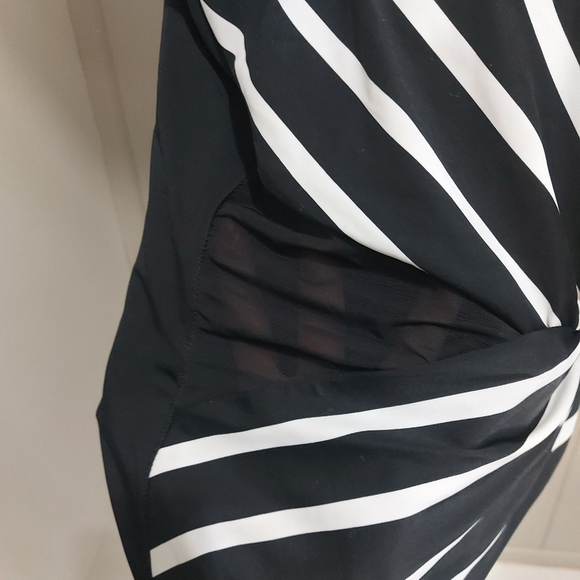 Swimsuits For All bathing suit - Picture 4 of 4